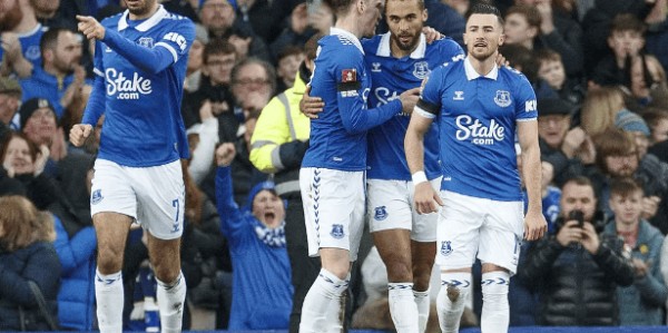 意甲对决：都灵 VS 比萨