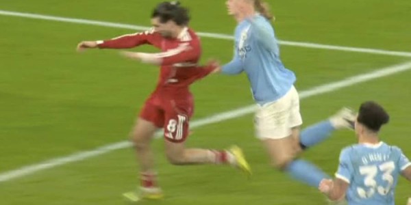 曼联离欧冠又近一步，利物浦自杀式输球又输人！卡里克安排加班备战西汉姆