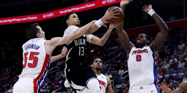 坎宁安复出13+10杜伦21+9 活塞大胜雄鹿