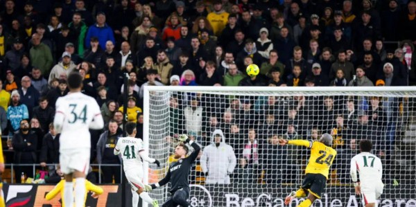 英联赛杯八强战况综述：切尔西替补轻松应对，曼城轮换战略大获成功